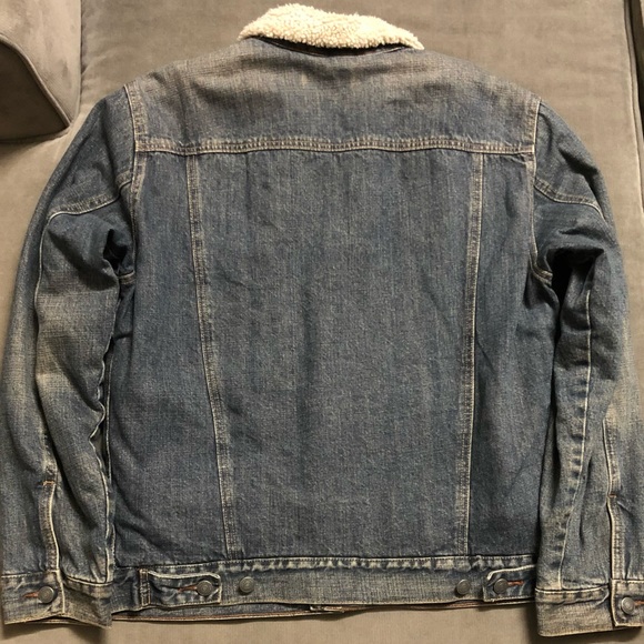 Gap Sherpa Lined Denim Jean Jacket - Picture 2 of 6